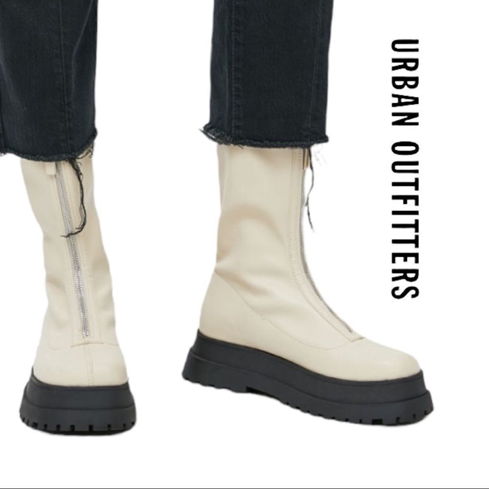 NEW Urban Outfitters Zola Women's Zip Combat Creamy White Platform Boots 9
